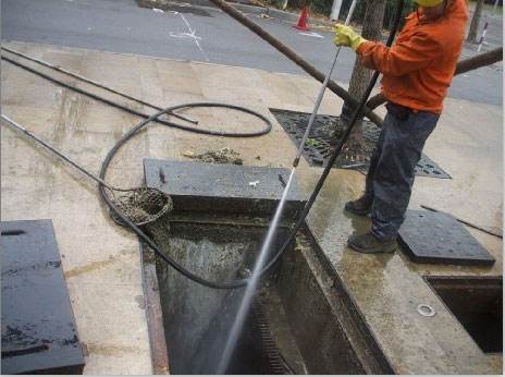 格尔木池底污泥如何清理